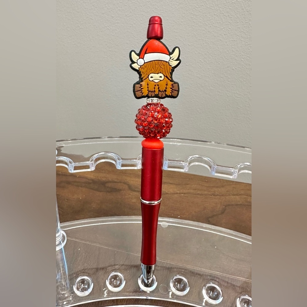 Hand Crafted Beaded Christmas Highland Cow Pen